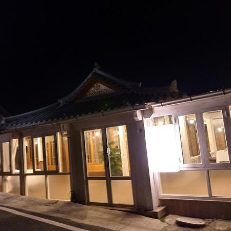 Hundred Years Hanok Мокпхо Екстер'єр фото