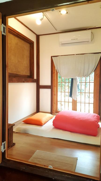 Hundred Years Hanok Мокпхо Екстер'єр фото